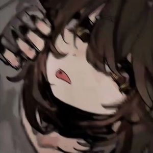 Meet your Posher, Briana